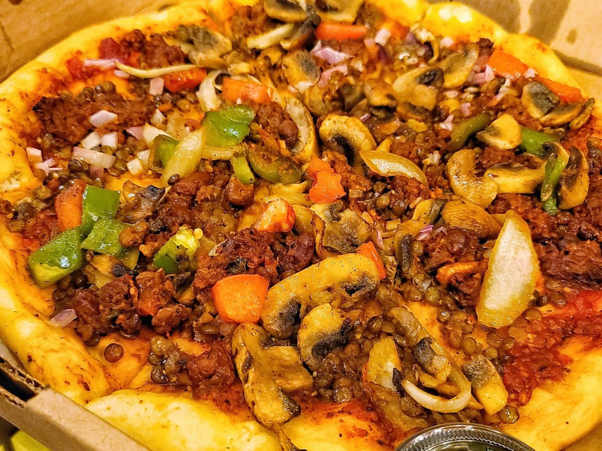 The Carry-out Critic Enjoys Ethiopian Pizza and Hospitality at Ice N Slice