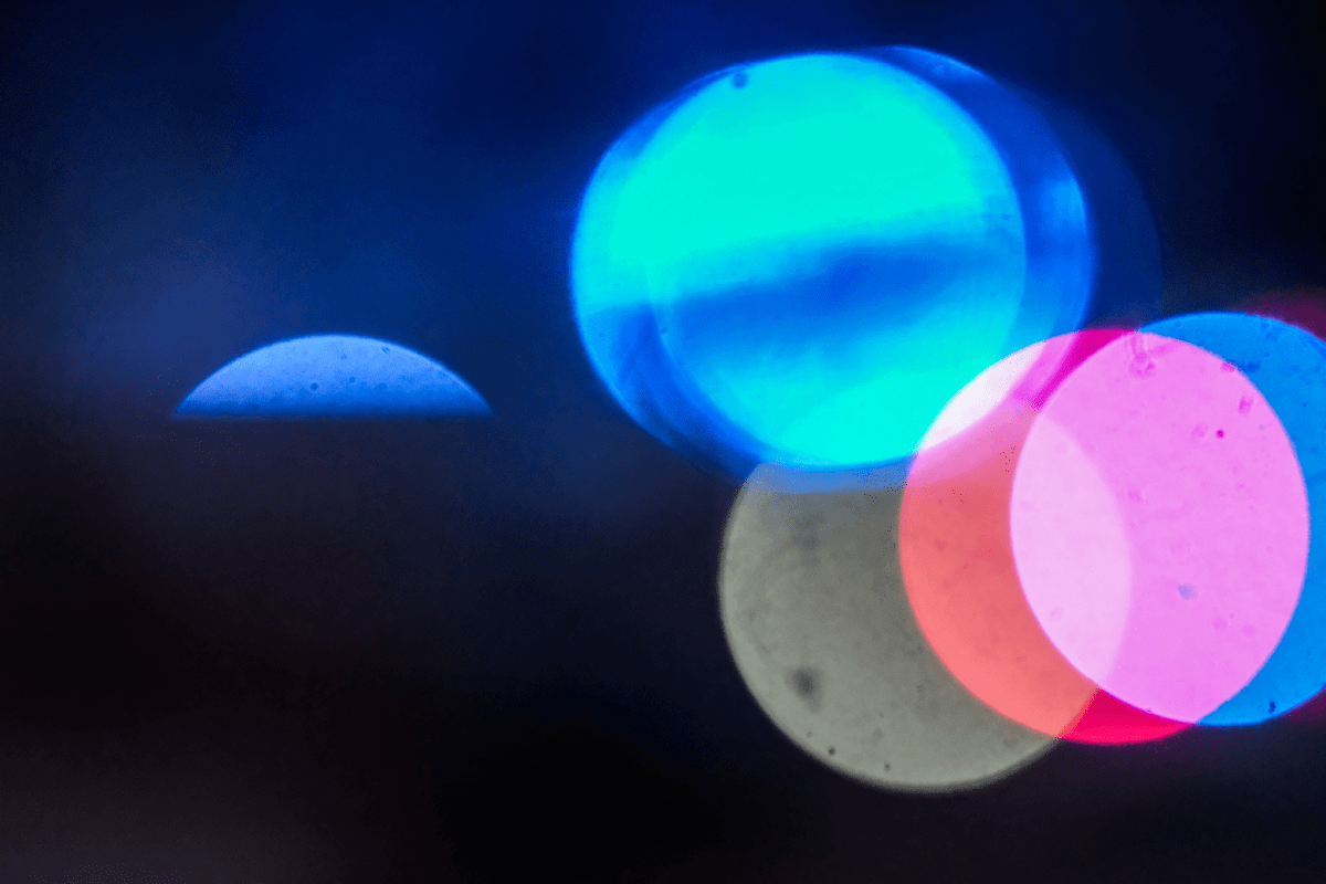 blue, red, and white police lights